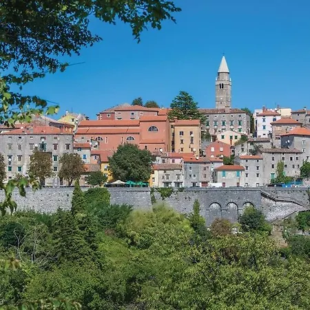 Vila Kristina Vila Nedeščina